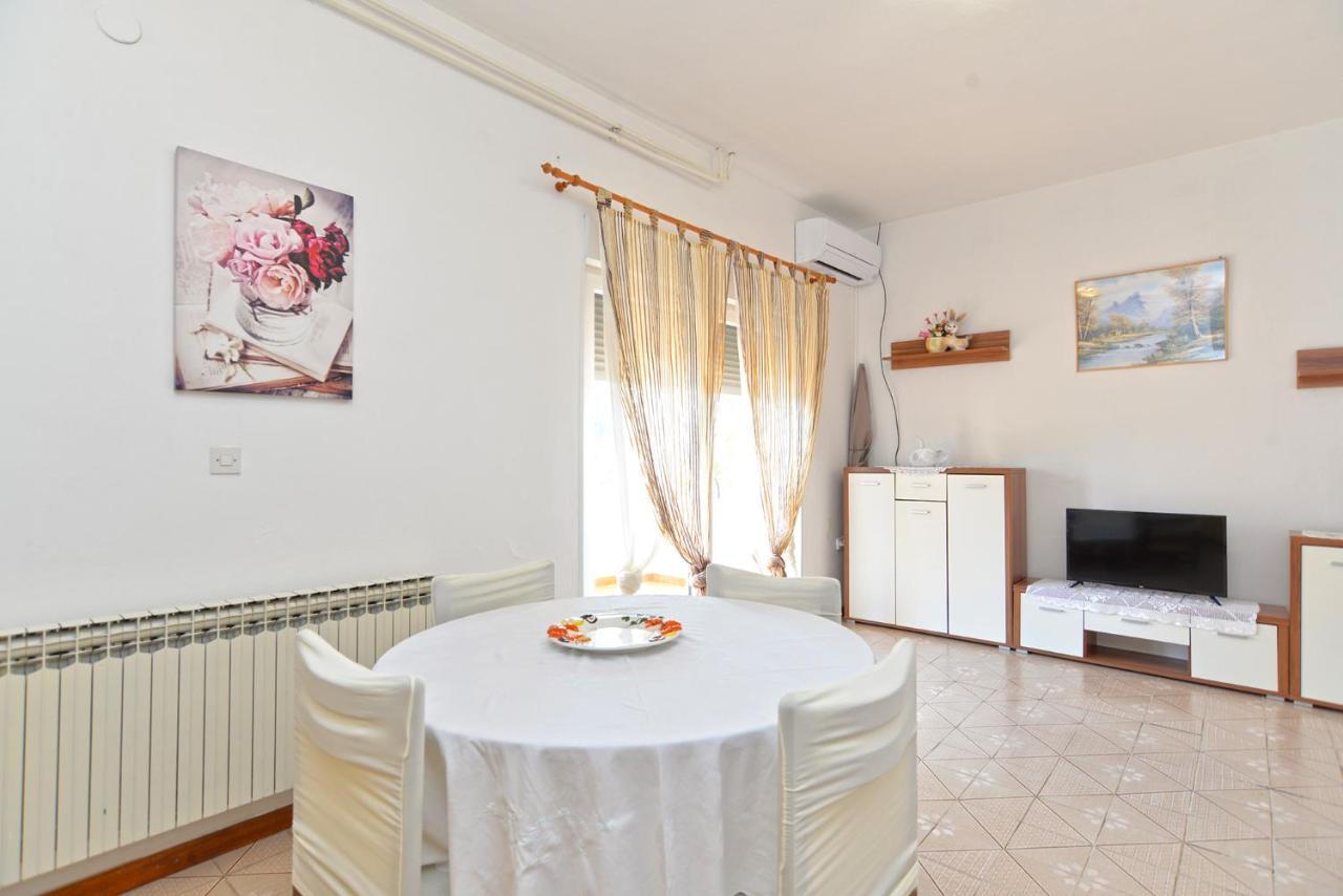 Apartment Silvio 1779 Баньоле Екстер'єр фото